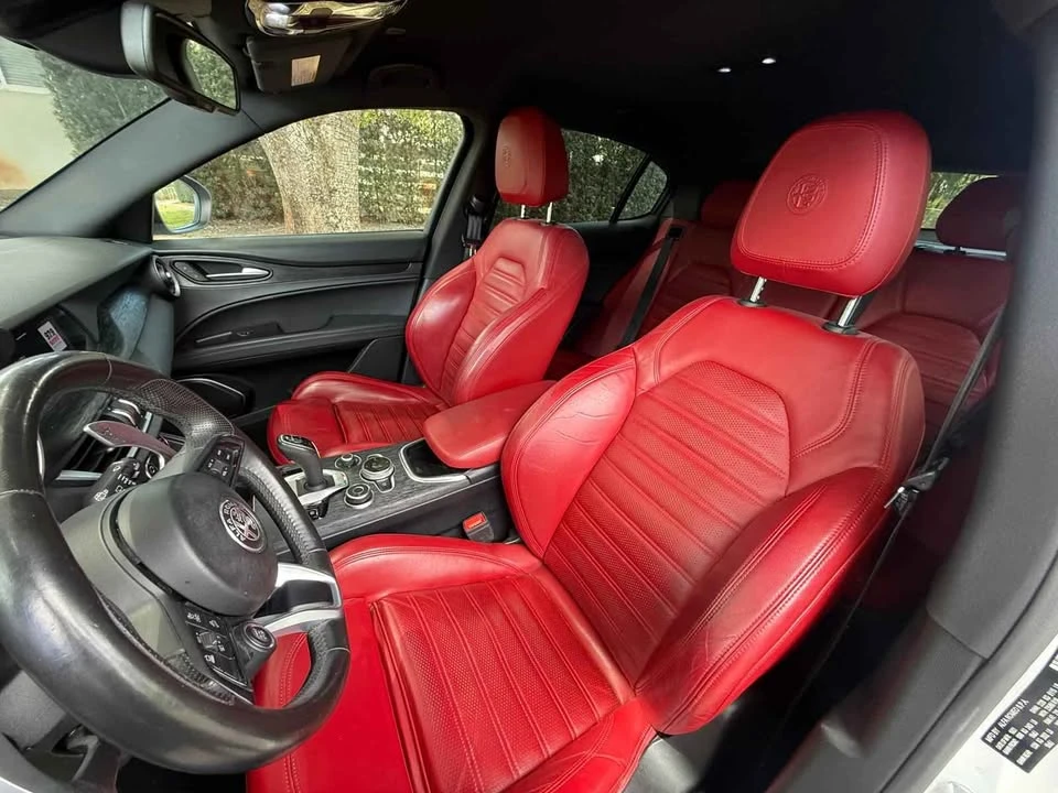 2022 Alfa Romeo Giulia - Image 16 of 16