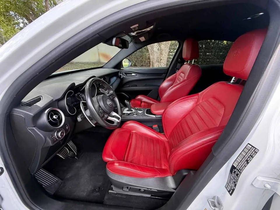 2022 Alfa Romeo Giulia - Image 8 of 16