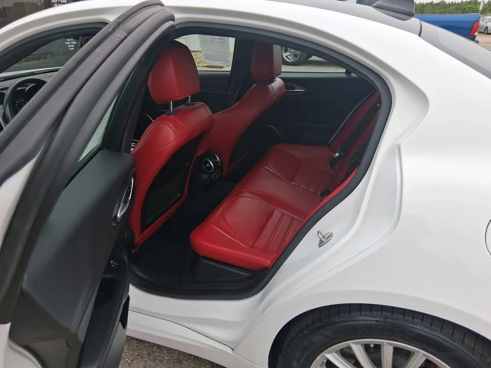 2022 Alfa Romeo Giulia - Image 4 of 8