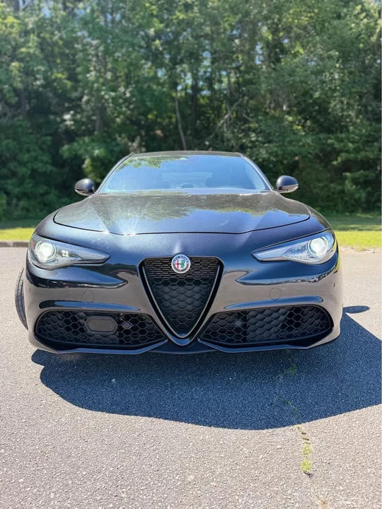 2022 Alfa Romeo Giulia - Image 3 of 10