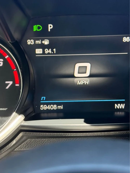 2022 Alfa Romeo Giulia - Image 10 of 10