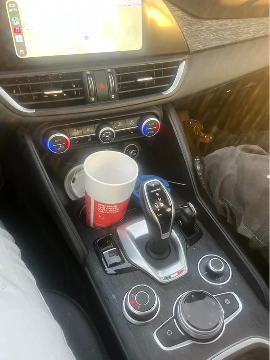 2022 Alfa Romeo Giulia - Image 2 of 6
