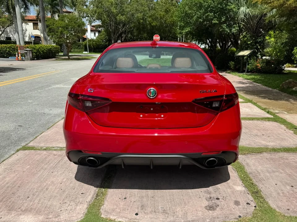2022 Alfa Romeo Giulia - Image 8 of 8