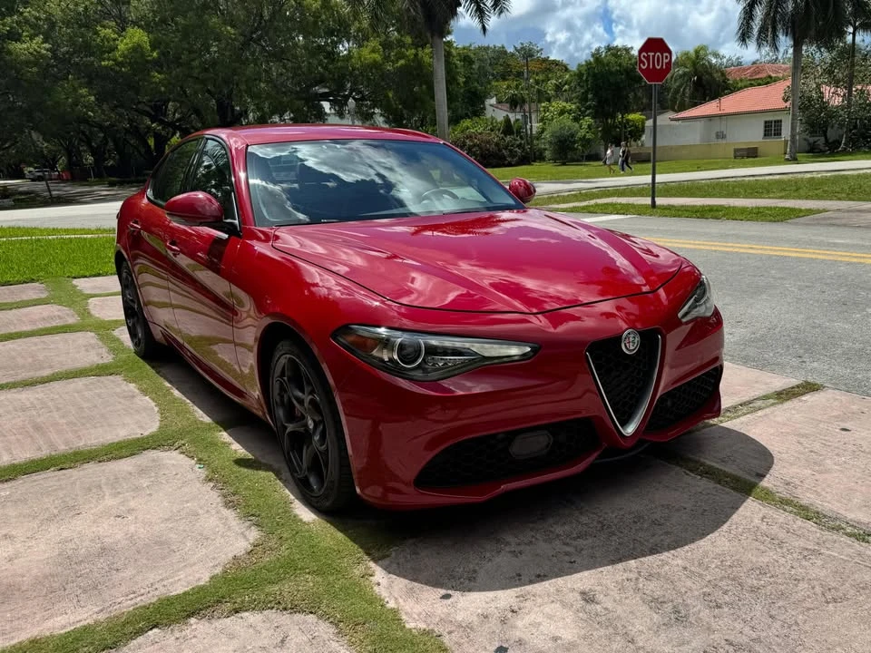 2022 Alfa Romeo Giulia - Image 6 of 8
