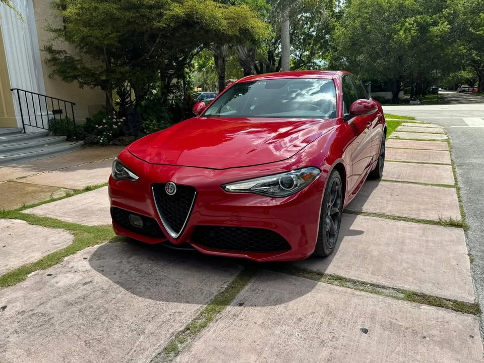 2022 Alfa Romeo Giulia - Image 3 of 8