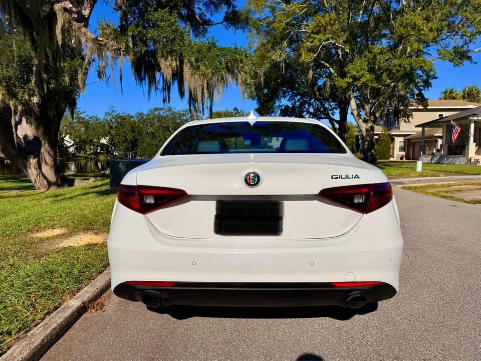 2022 Alfa Romeo Giulia - Image 6 of 20