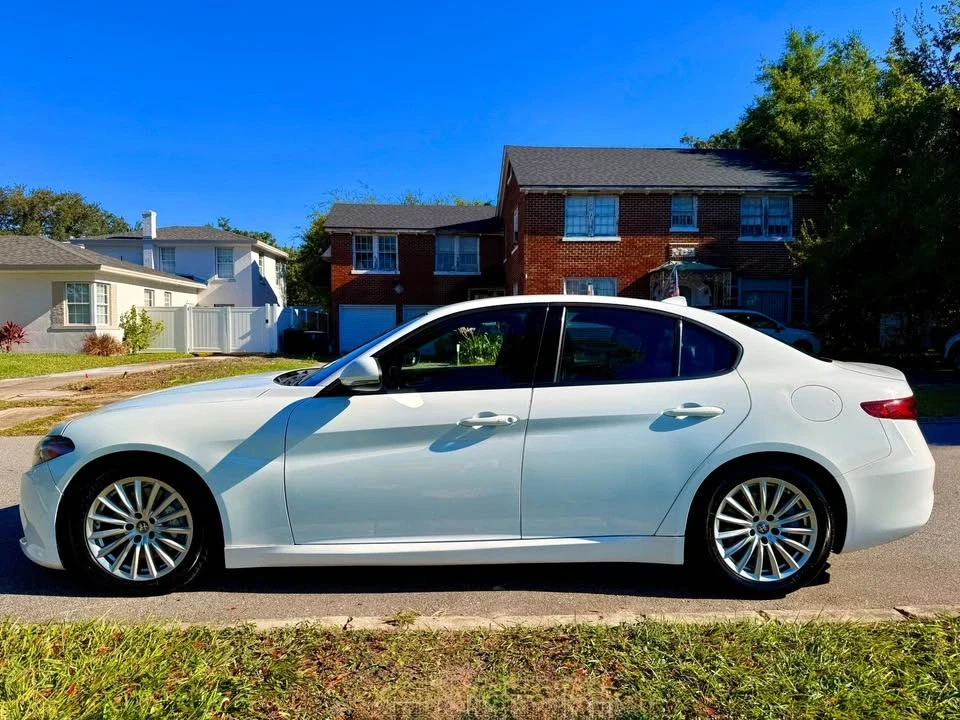 2022 Alfa Romeo Giulia - Image 4 of 20
