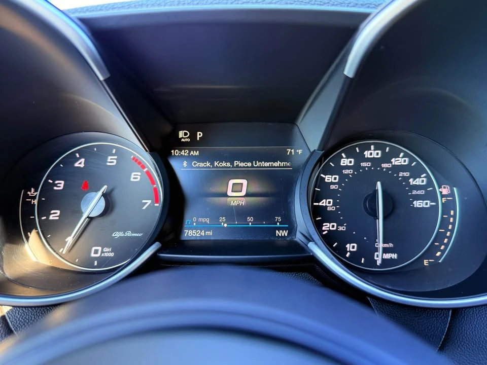 2022 Alfa Romeo Giulia - Image 12 of 18