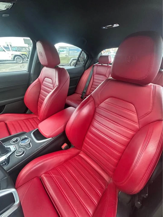 2022 Alfa Romeo Giulia - Image 9 of 12