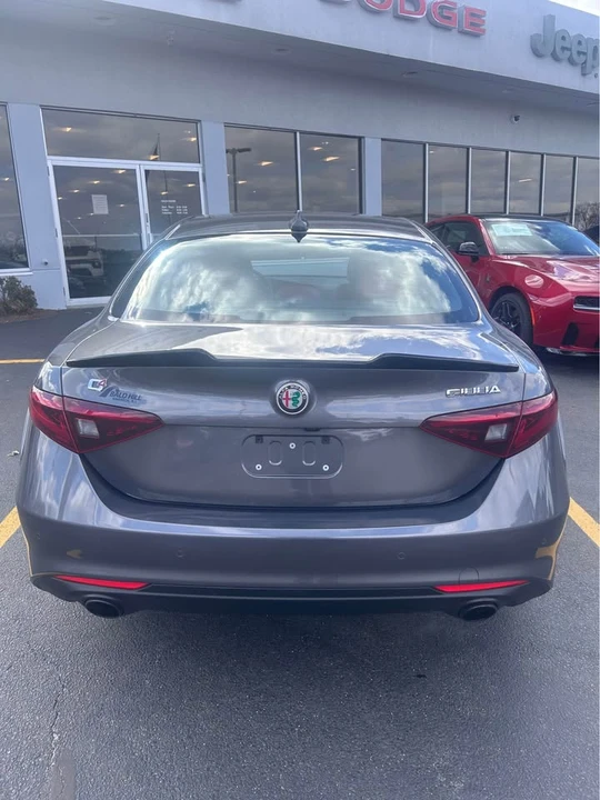2022 Alfa Romeo Giulia - Image 6 of 12