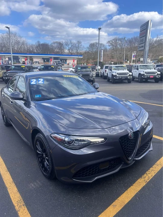 2022 Alfa Romeo Giulia - Image 3 of 12