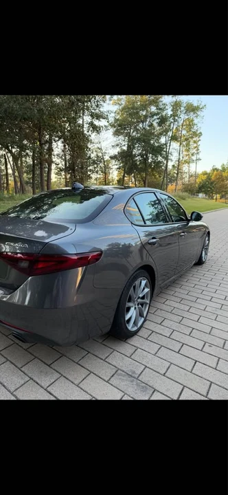 2022 Alfa Romeo Giulia - Image 14 of 14