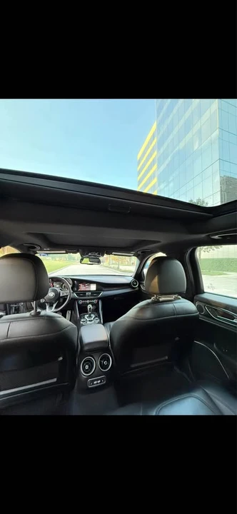 2022 Alfa Romeo Giulia - Image 7 of 14
