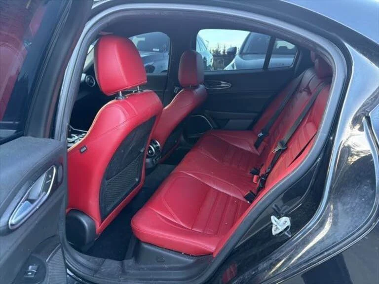 2022 Alfa Romeo Giulia - Image 7 of 7