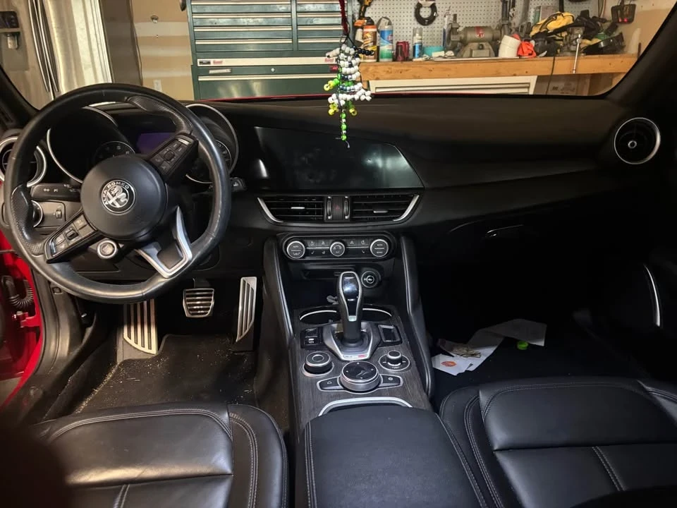 2022 Alfa Romeo Giulia - Image 6 of 8