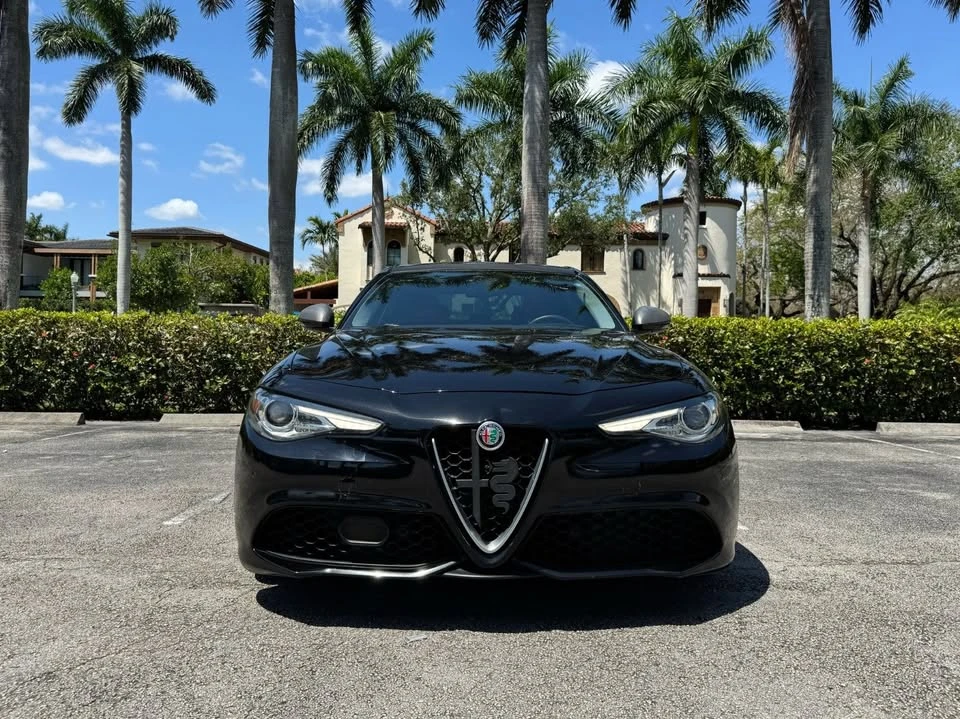2022 Alfa Romeo Giulia - Image 2 of 9