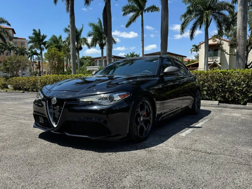 2022 Alfa Romeo Giulia - Image 3 of 9