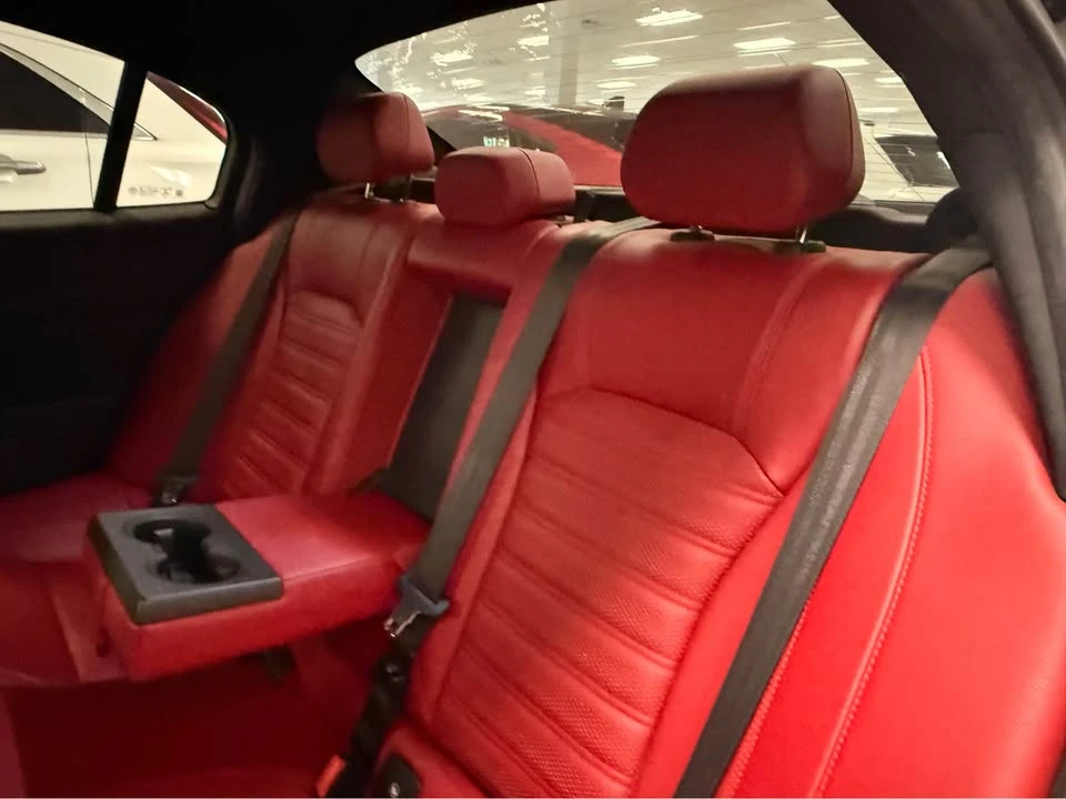 2022 Alfa Romeo Giulia - Image 15 of 17