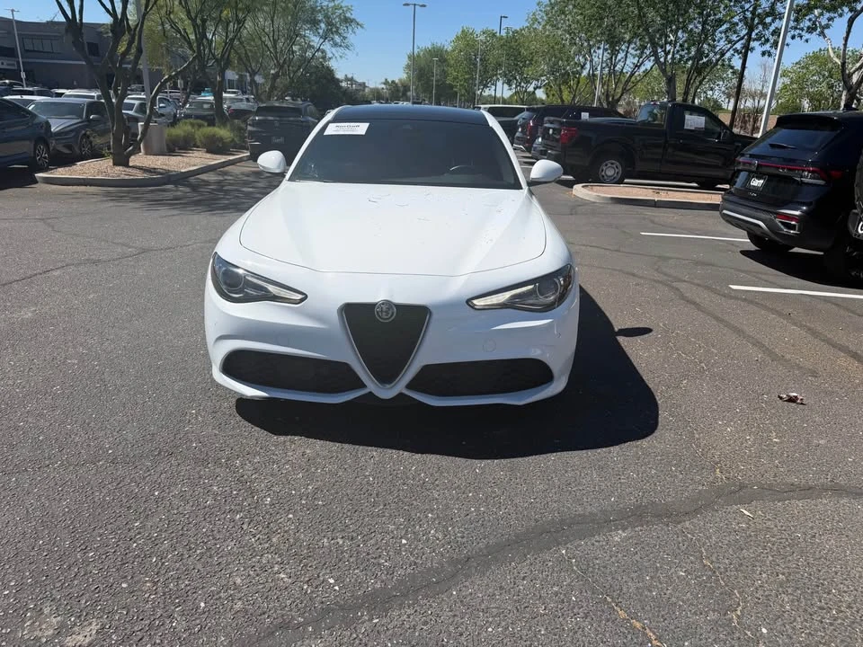 2022 Alfa Romeo Giulia - Image 2 of 12