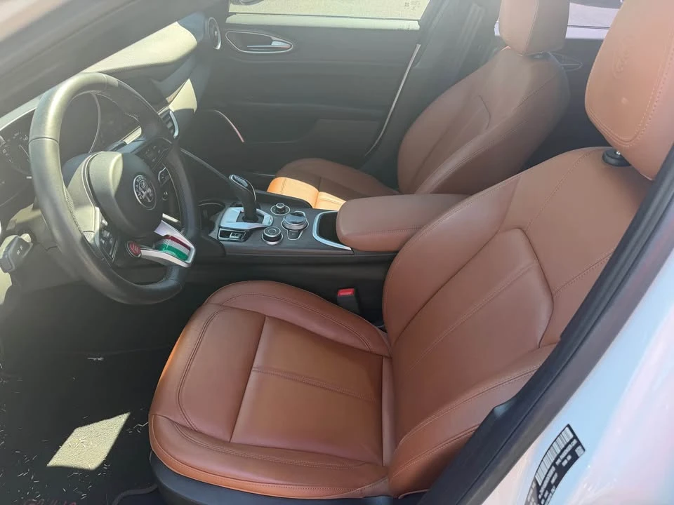 2022 Alfa Romeo Giulia - Image 9 of 12