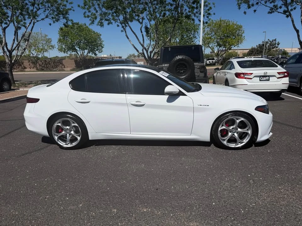 2022 Alfa Romeo Giulia - Image 4 of 12