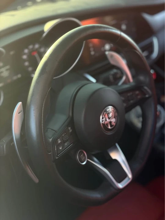 2022 Alfa Romeo Giulia - Image 3 of 5