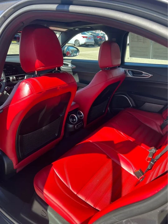 2022 Alfa Romeo Giulia - Image 11 of 13