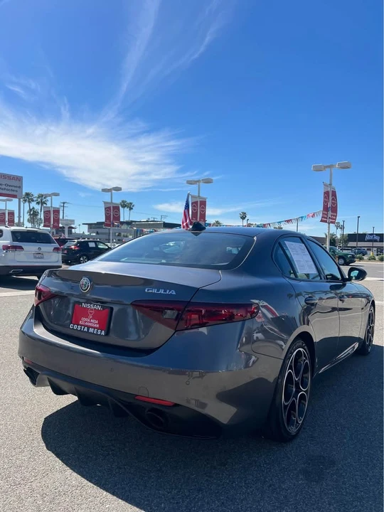 2022 Alfa Romeo Giulia - Image 4 of 13