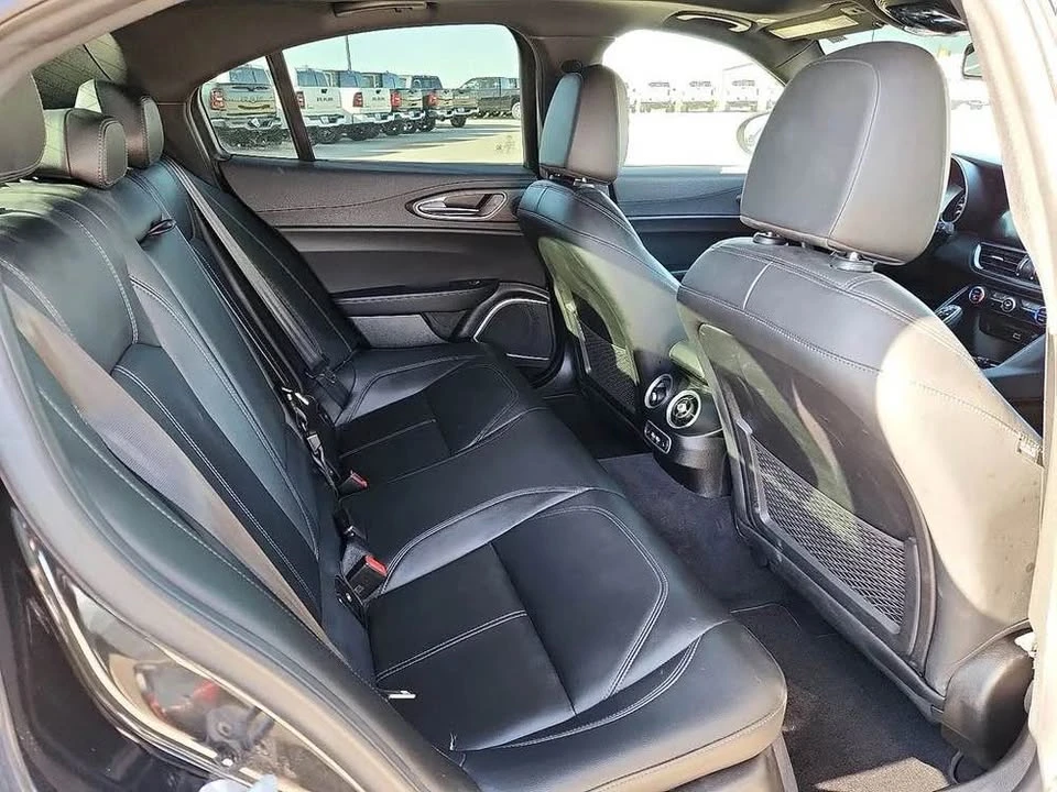 2022 Alfa Romeo Giulia - Image 3 of 5