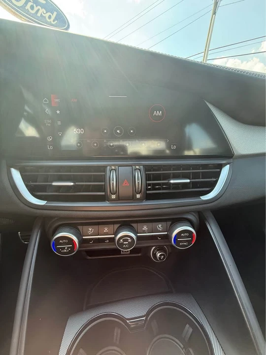 2022 Alfa Romeo Giulia - Image 9 of 11
