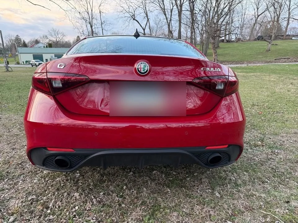 2022 Alfa Romeo Giulia - Image 17 of 17