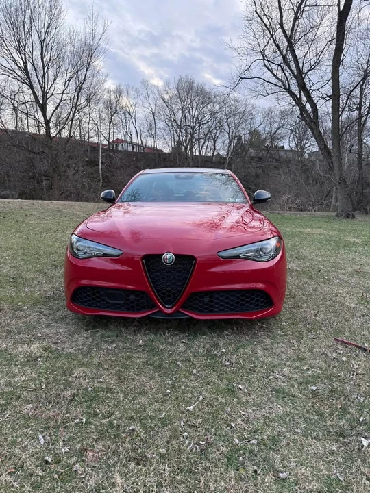 2022 Alfa Romeo Giulia - Image 11 of 17