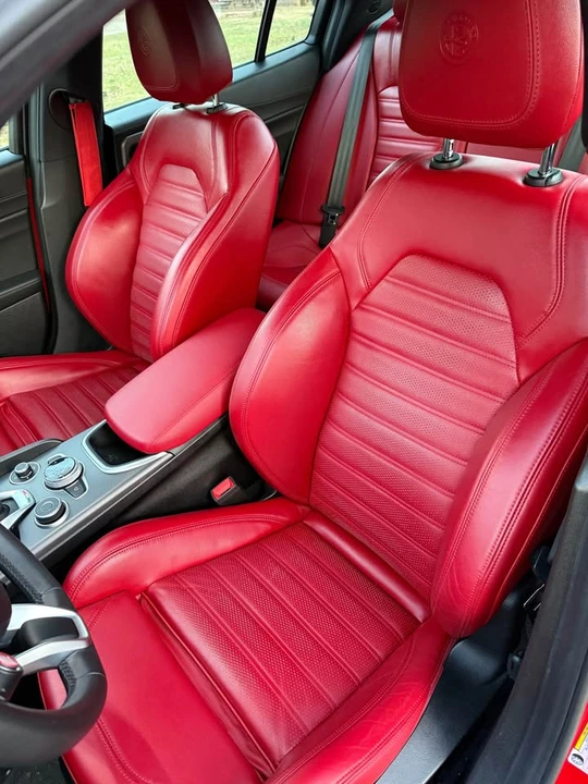 2022 Alfa Romeo Giulia - Image 7 of 17