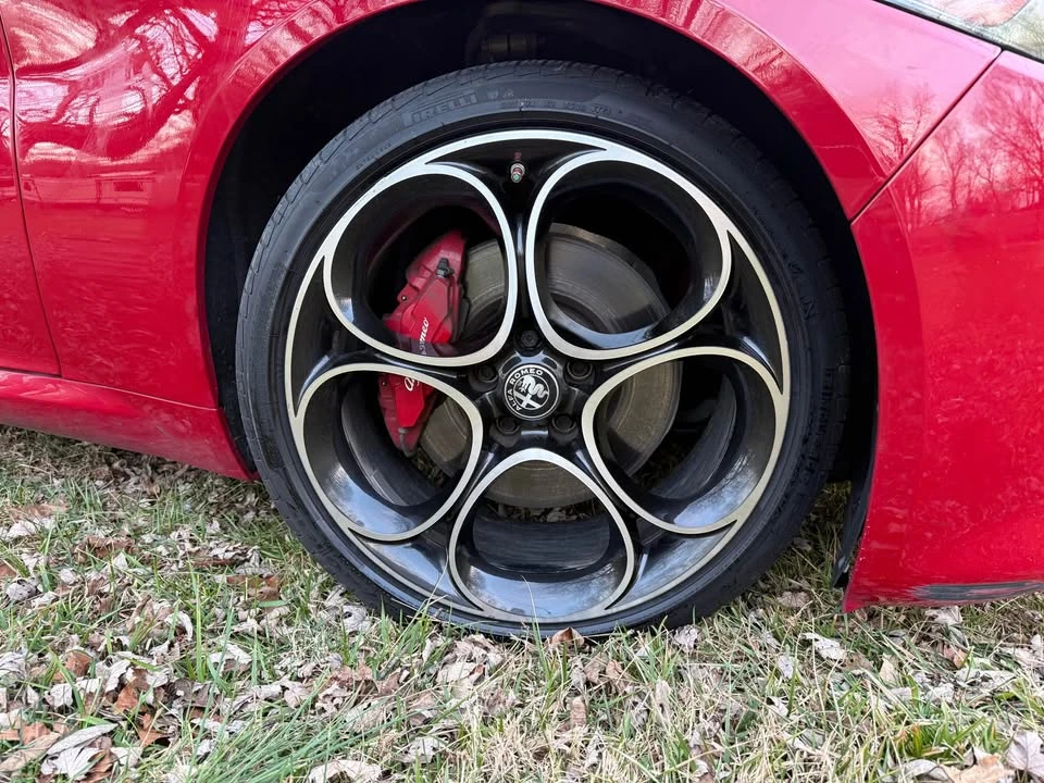 2022 Alfa Romeo Giulia - Image 14 of 17