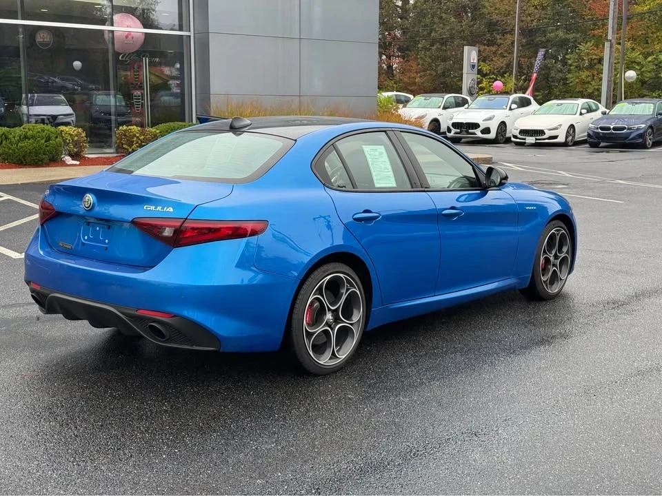 2022 Alfa Romeo Giulia - Image 4 of 9