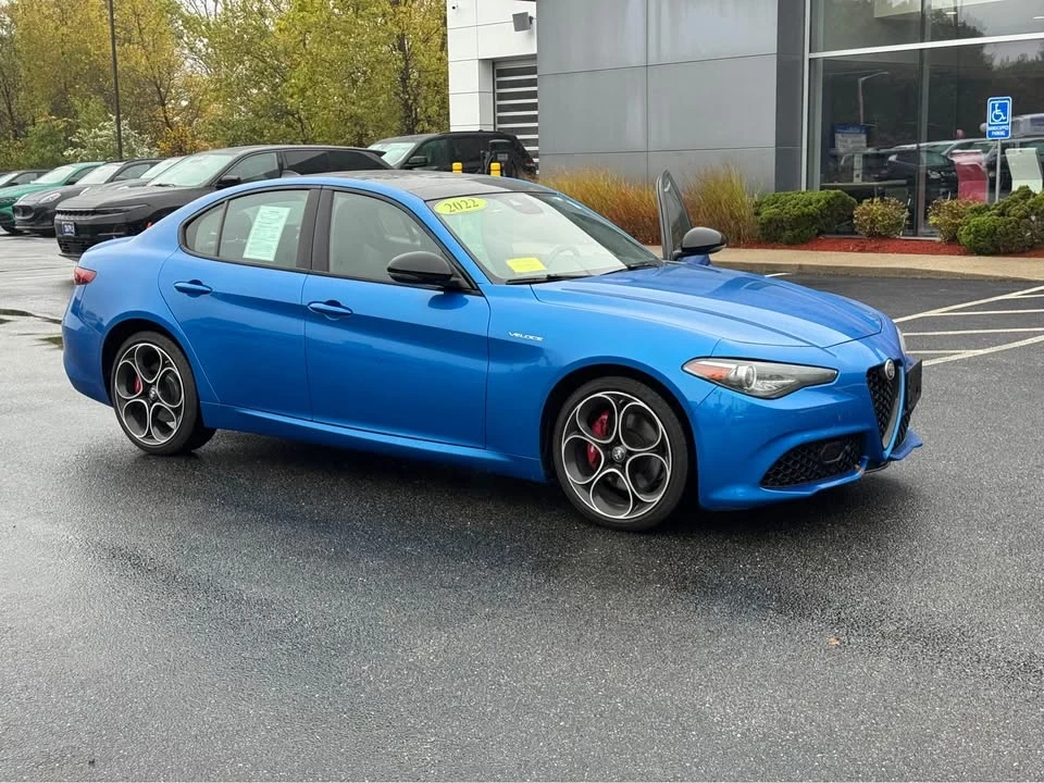 2022 Alfa Romeo Giulia - Image 3 of 9