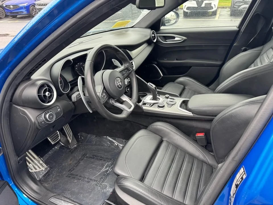 2022 Alfa Romeo Giulia - Image 7 of 9