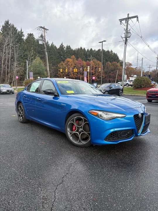 2022 Alfa Romeo Giulia - Image 3 of 10
