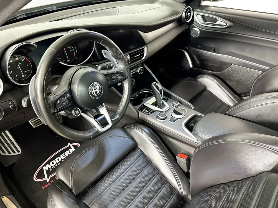2022 Alfa Romeo Giulia - Image 3 of 15