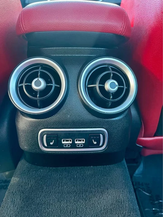 2022 Alfa Romeo Giulia - Image 15 of 16