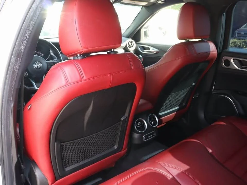 2022 Alfa Romeo Giulia - Image 7 of 8