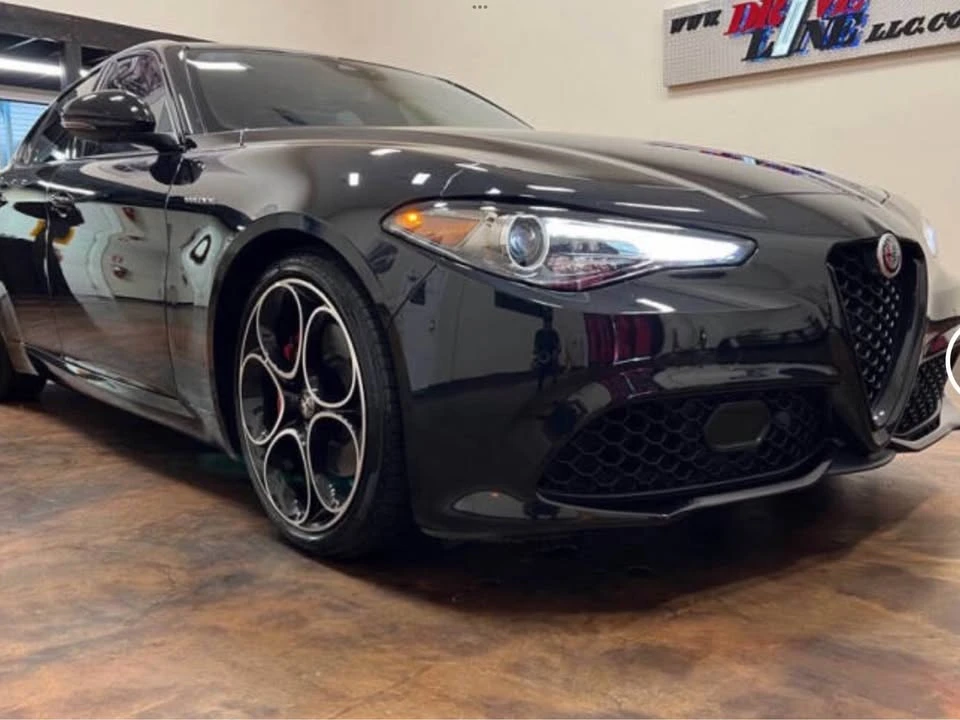 2022 Alfa Romeo Giulia - Image 3 of 15