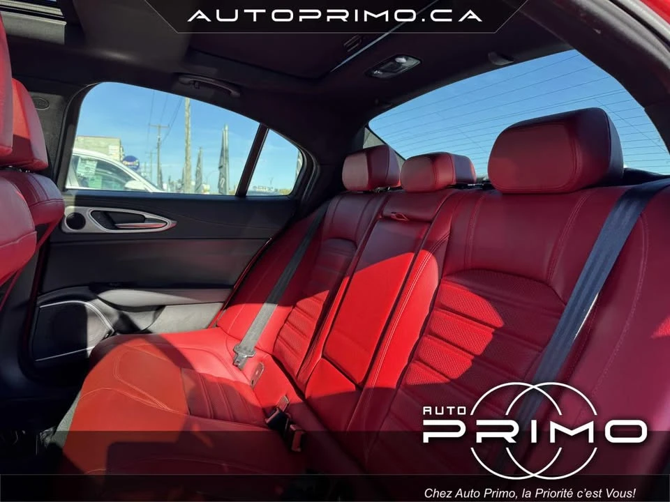 2022 Alfa Romeo Giulia - Image 14 of 19