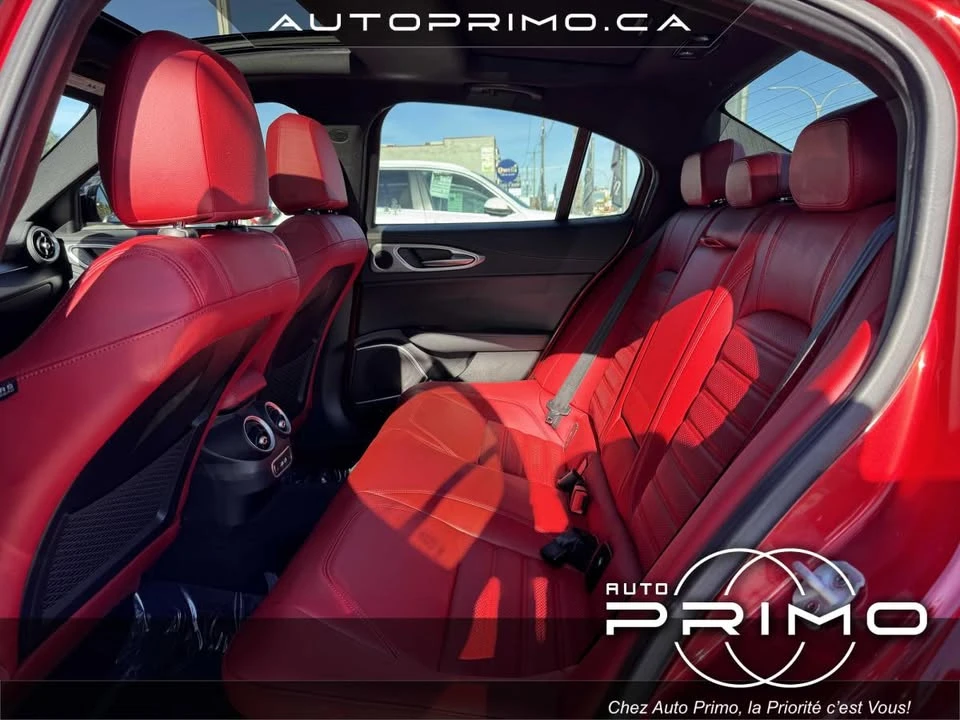 2022 Alfa Romeo Giulia - Image 13 of 19