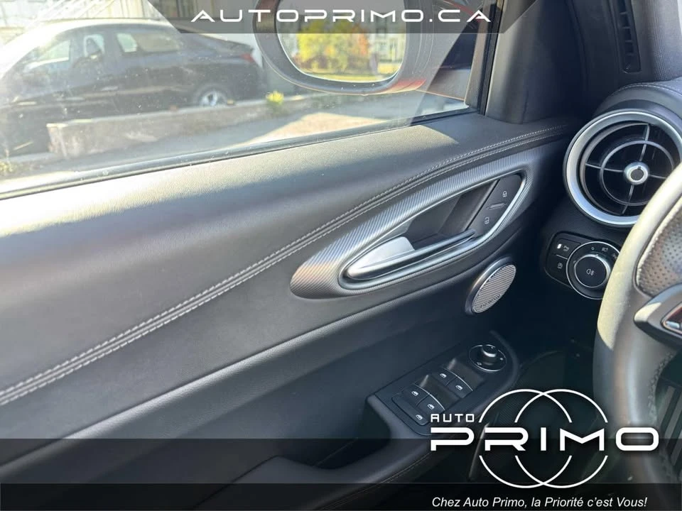 2022 Alfa Romeo Giulia - Image 13 of 20