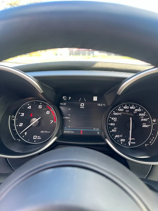 2022 Alfa Romeo Giulia - Image 3 of 11
