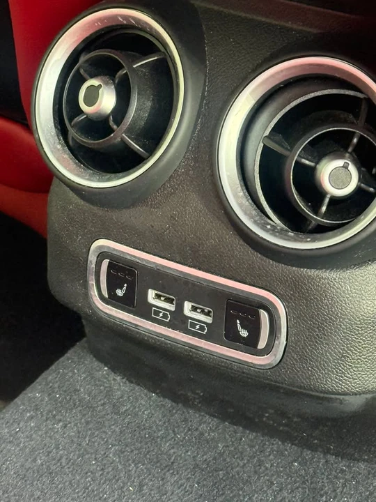 2022 Alfa Romeo Giulia - Image 8 of 14