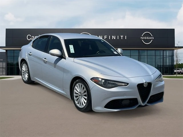 2022 Alfa Romeo Giulia - Image 2 of 19