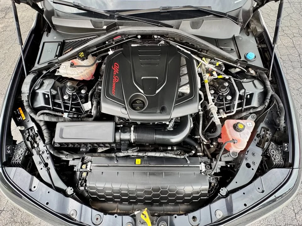 2022 Alfa Romeo Giulia - Image 19 of 19