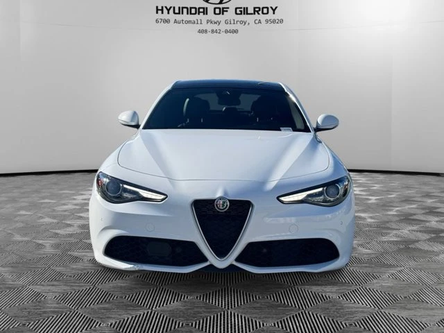 2022 Alfa Romeo Giulia - Image 2 of 19